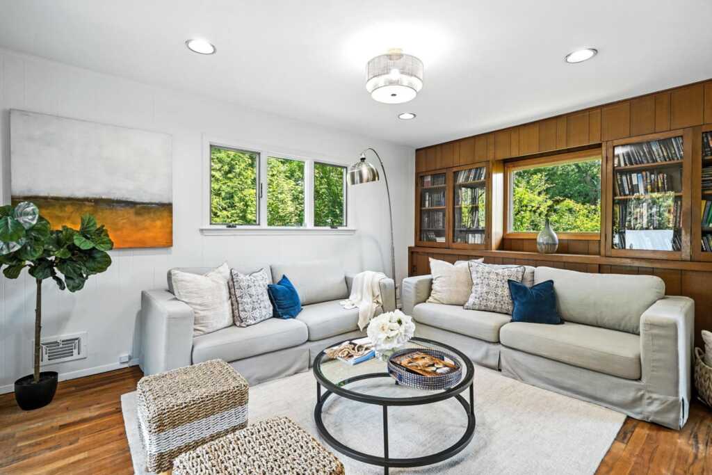 65 Shepherds Drive, New Rochelle, NY 10583 - Photo 8 of 29