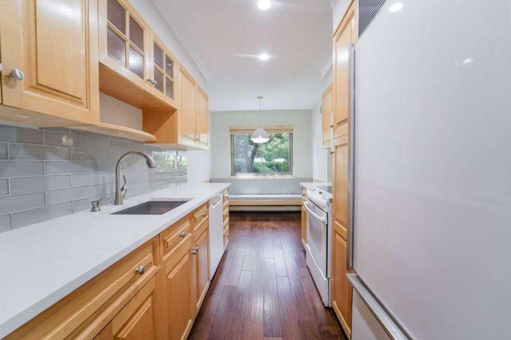 13 Bayberry Lane, Rye, NY 10573 - Photo 2 of 6