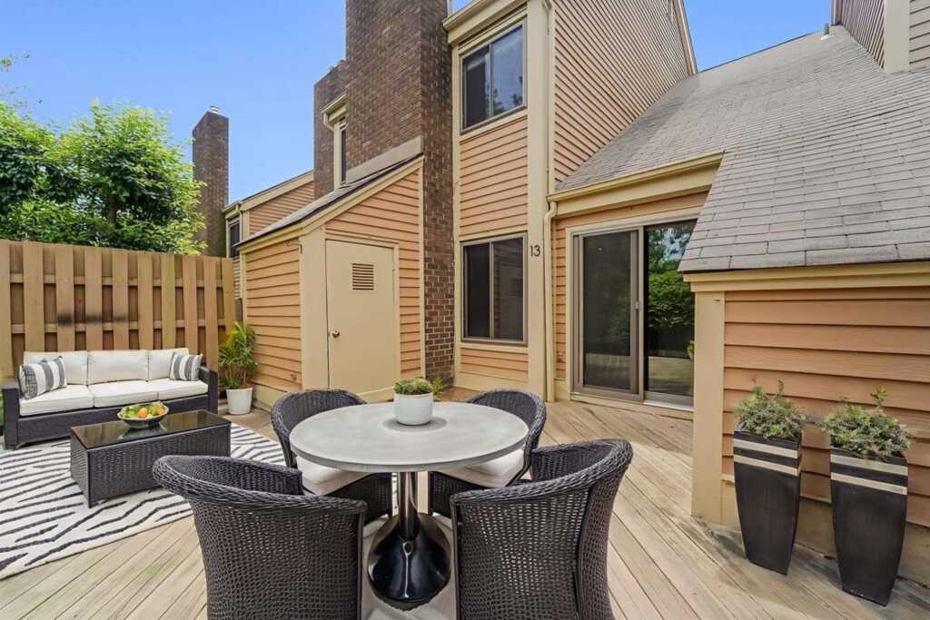 13 Bayberry Lane, Rye, NY 10573 - Photo 5 of 6