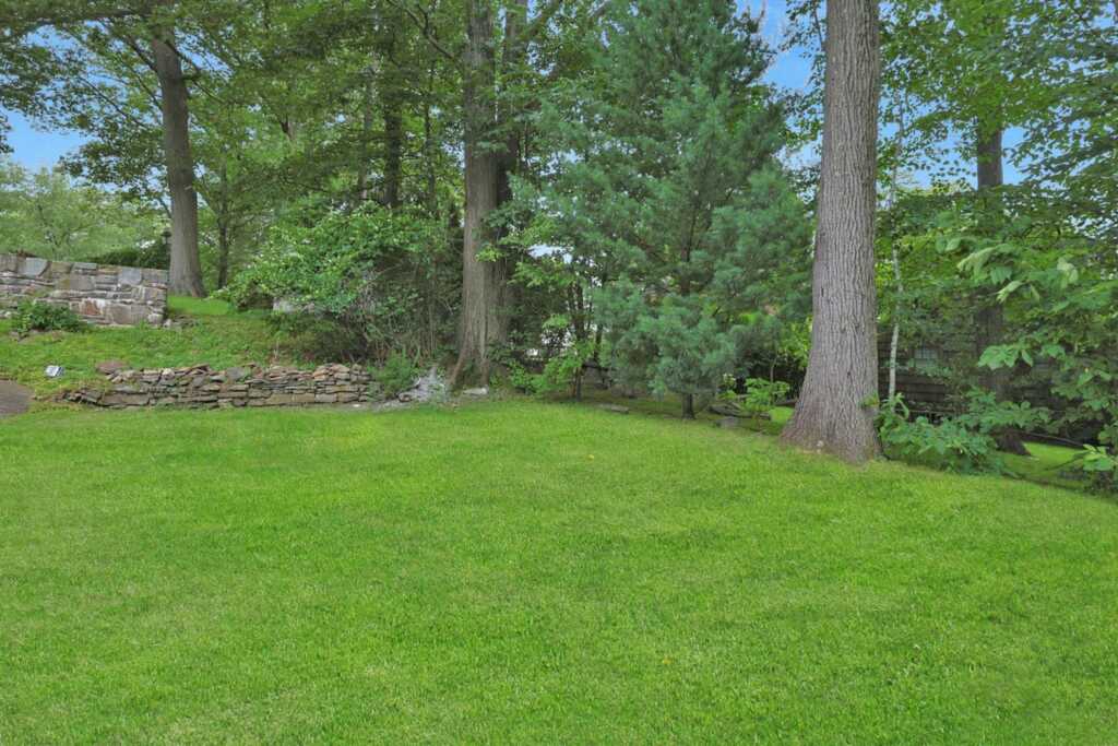 92 Glenwood Avenue, New Rochelle, NY 10801 - Photo 37 of 46