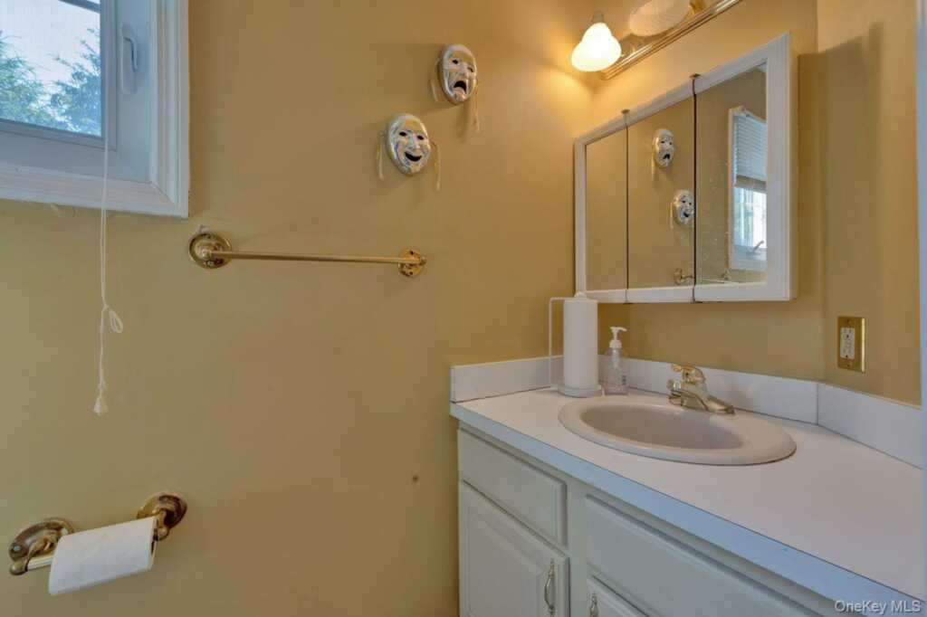 84 Highview Avenue, Nanuet, NY 10954 - Photo 42 of 48