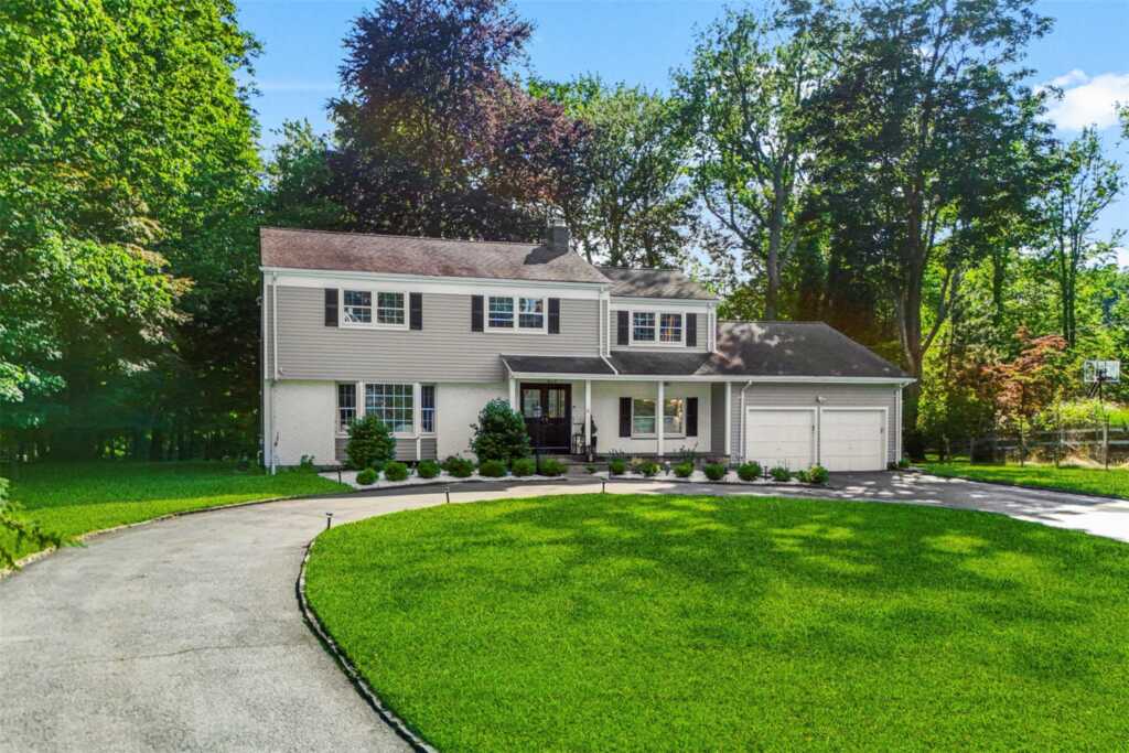 6 Trails End, Rye, NY 10580 - Photo 2 of 44