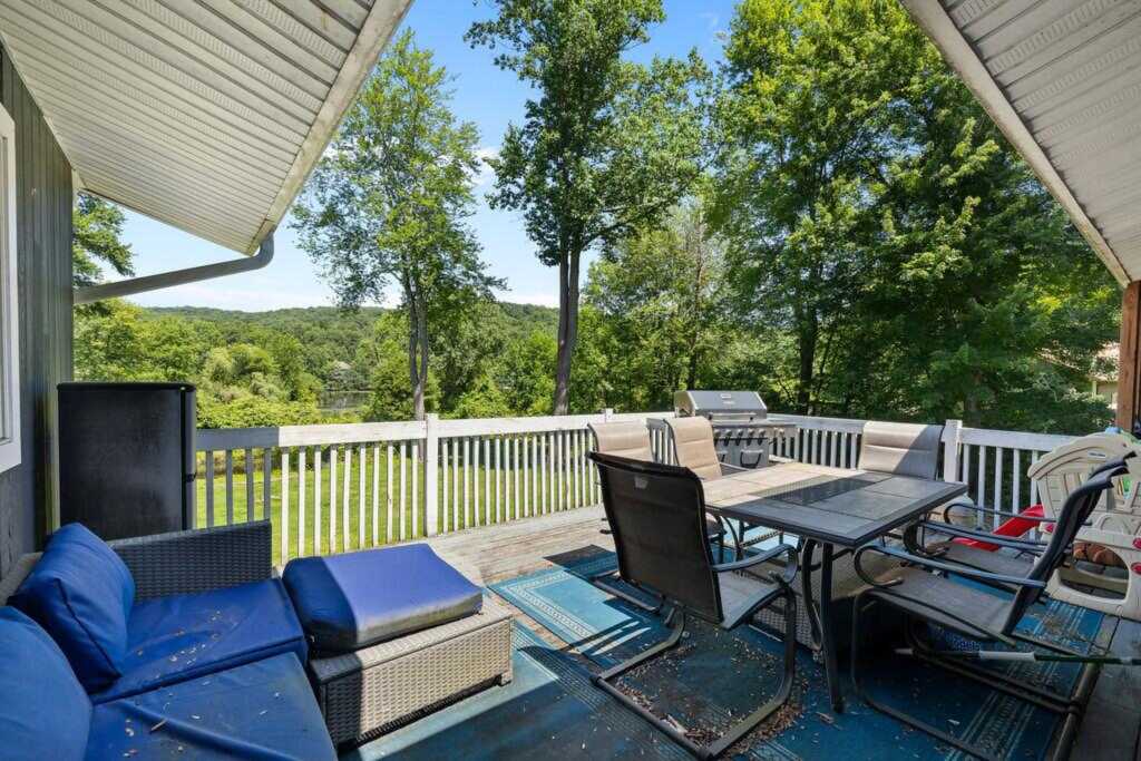 26 Woodhaven Drive, New City, NY 10956 - Photo 32 of 44