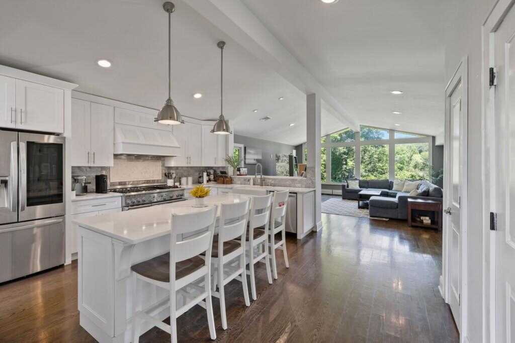 26 Woodhaven Drive, New City, NY 10956 - Photo 4 of 44