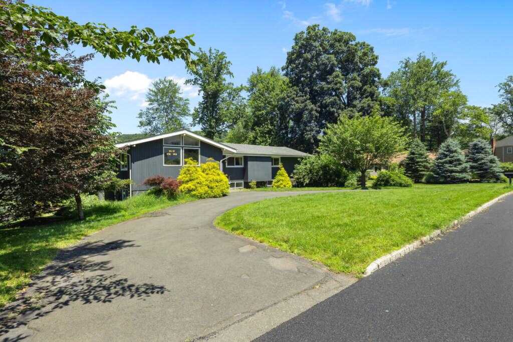 26 Woodhaven Drive, New City, NY 10956 - Photo 40 of 44