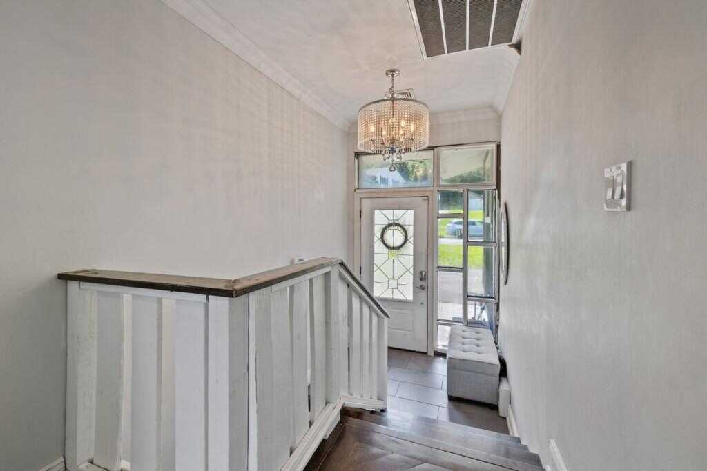 26 Woodhaven Drive, New City, NY 10956 - Photo 6 of 44