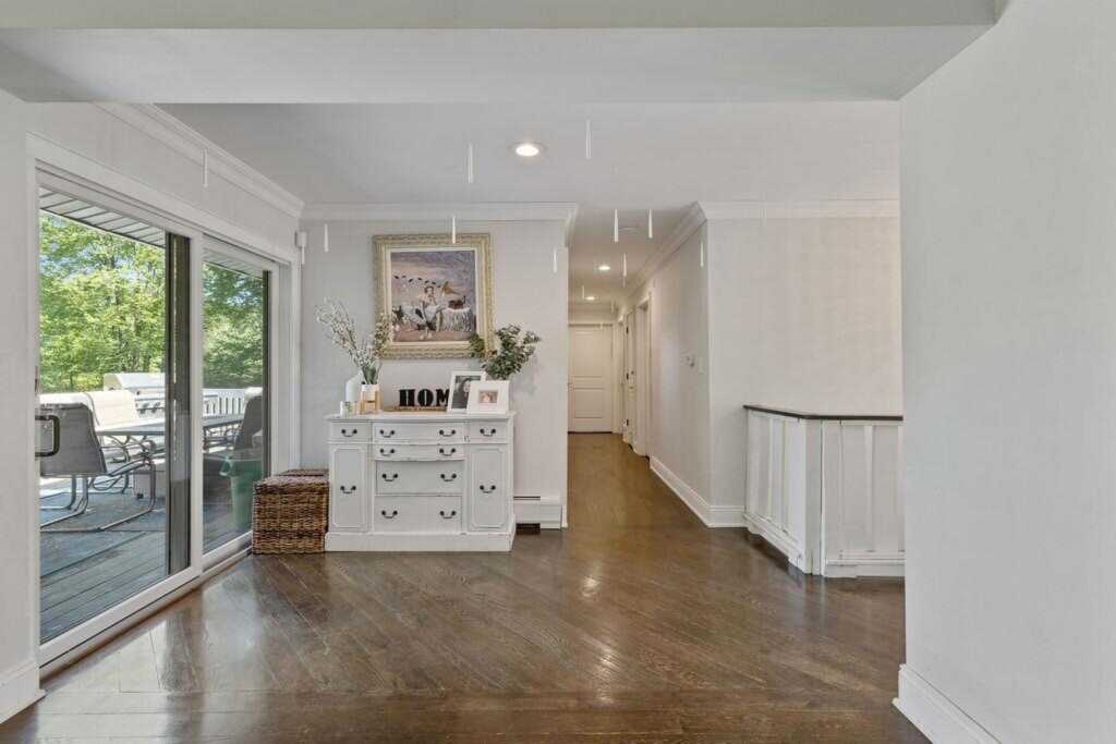 26 Woodhaven Drive, New City, NY 10956 - Photo 8 of 44