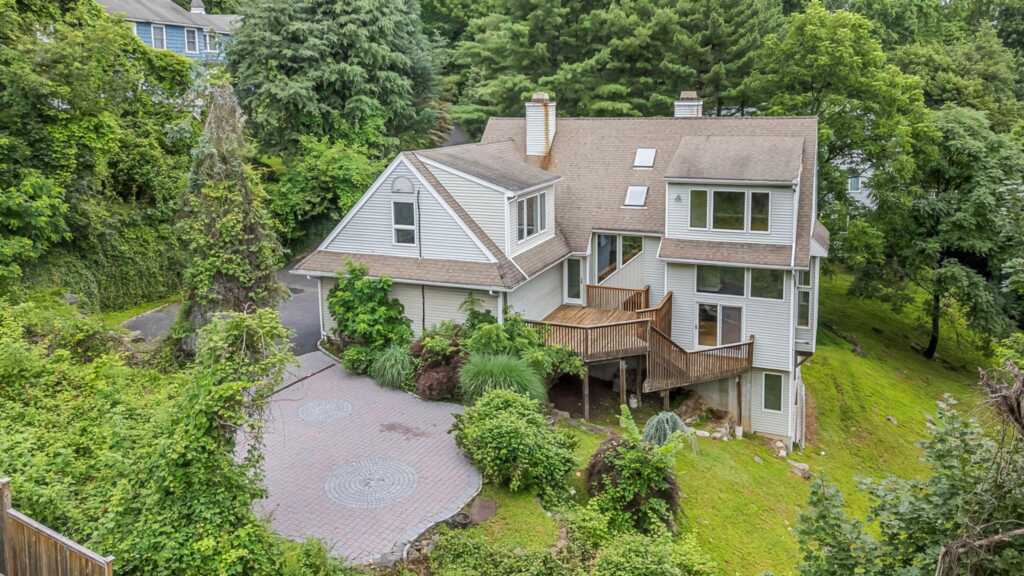 699 Route 9W, Nyack, NY 10960 - Photo 2 of 49