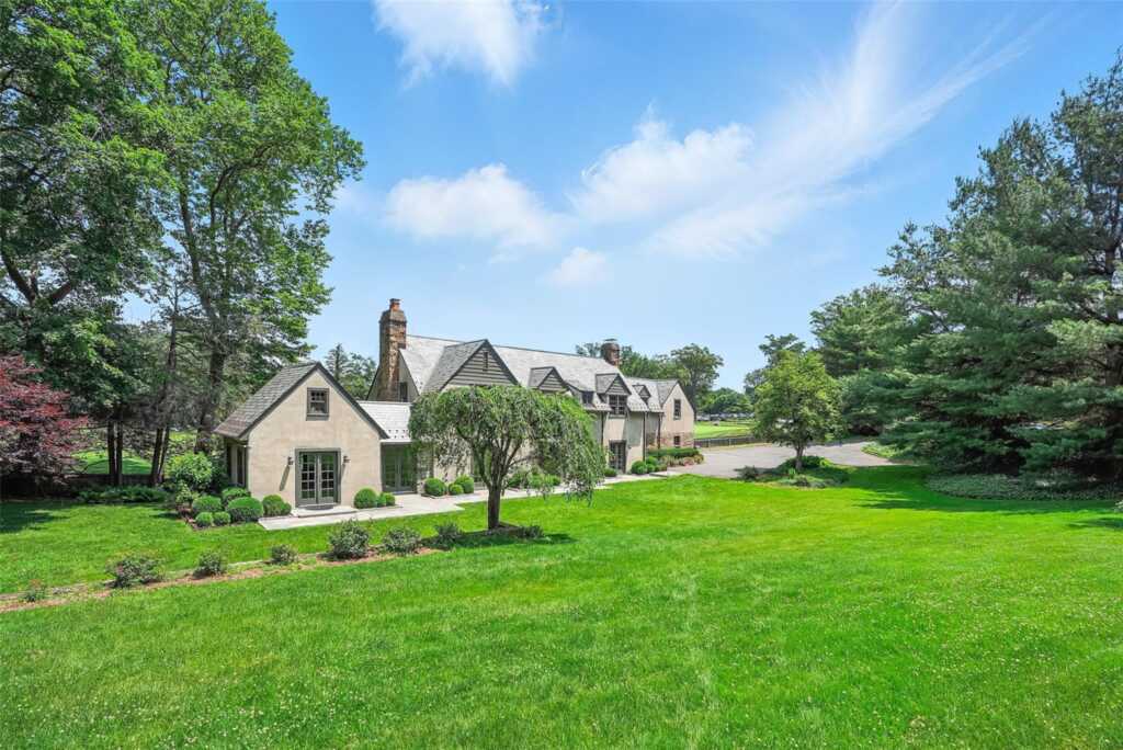 6 Club Road, Rye, NY 10580 - Photo 2 of 28