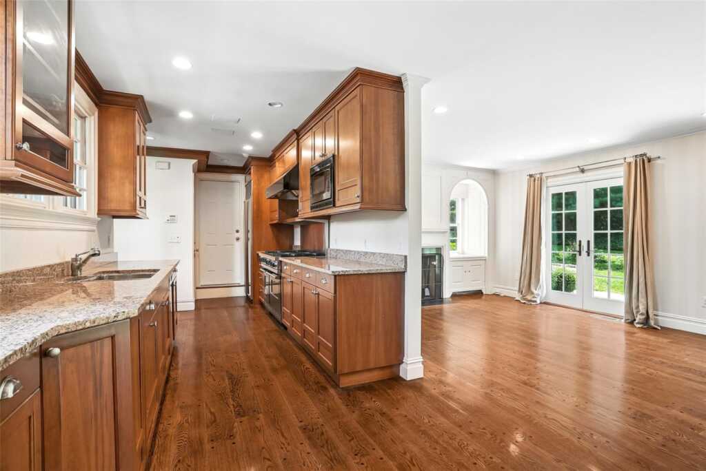 6 Club Road, Rye, NY 10580 - Photo 9 of 28