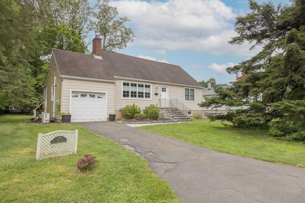 129 Lt Cox Drive, Pearl River, NY 10965 - Photo 2 of 26