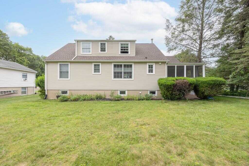129 Lt Cox Drive, Pearl River, NY 10965 - Photo 23 of 26
