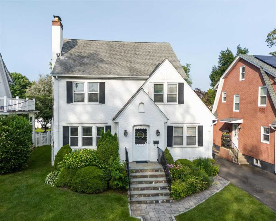 17 Austin Place, Rye, NY 10573