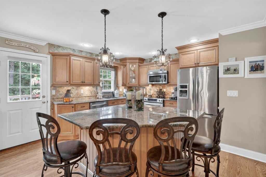 69 Oakland Place, Nanuet, NY 10954 - Photo 13 of 47