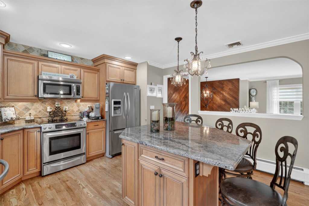 69 Oakland Place, Nanuet, NY 10954 - Photo 14 of 47