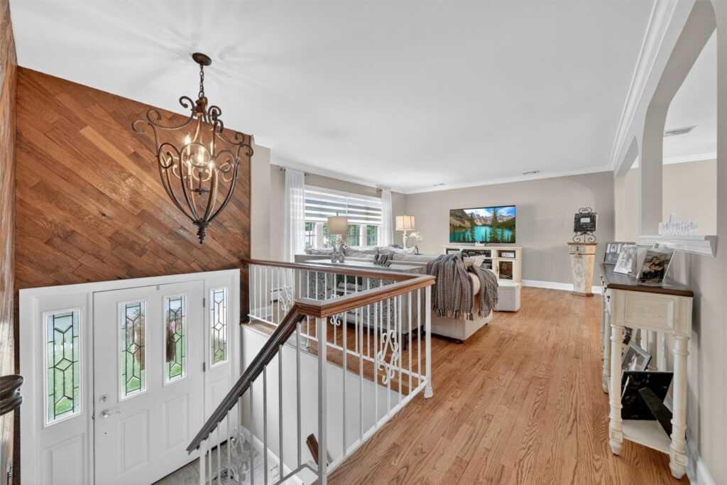 69 Oakland Place, Nanuet, NY 10954 - Photo 3 of 47