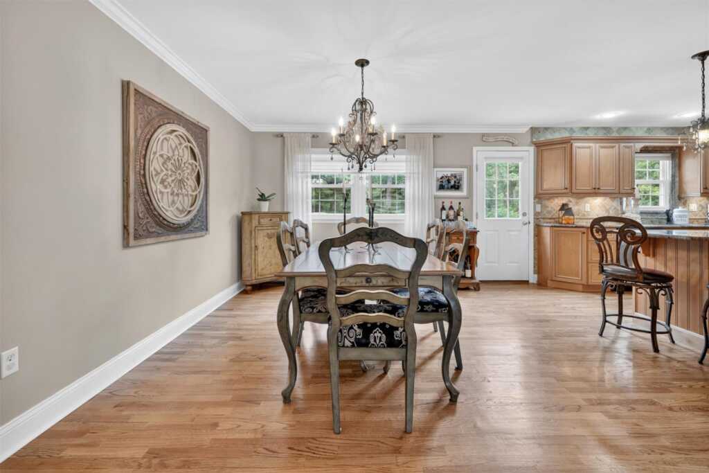 69 Oakland Place, Nanuet, NY 10954 - Photo 8 of 47