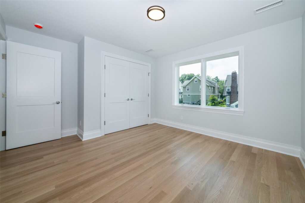 138 Mount Joy Place, New Rochelle, NY 10801 - Photo 18 of 39
