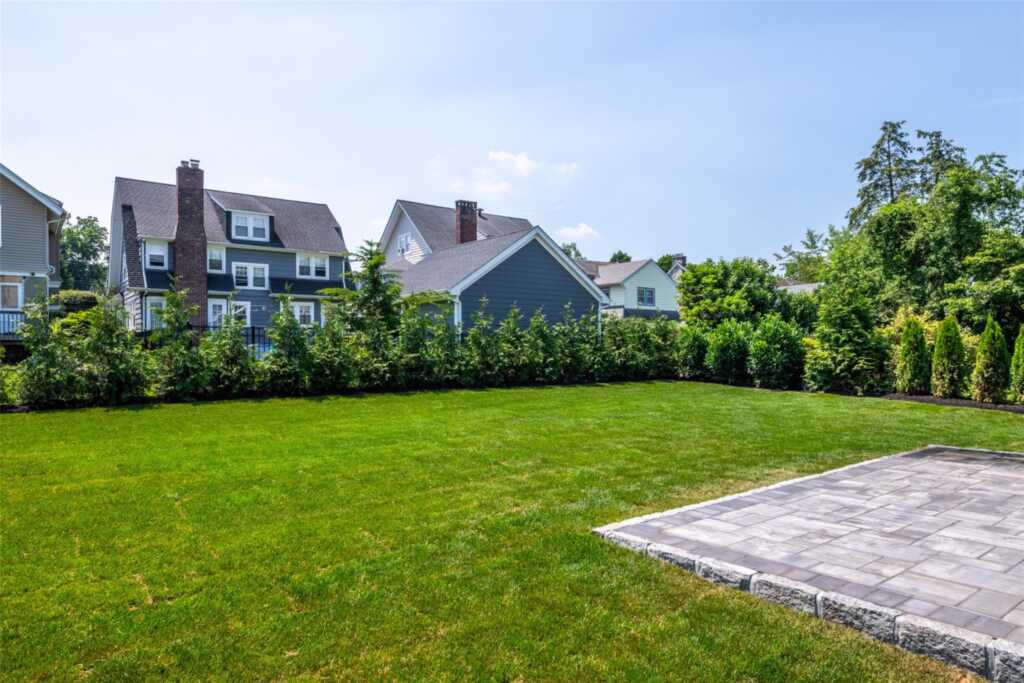 138 Mount Joy Place, New Rochelle, NY 10801 - Photo 33 of 39