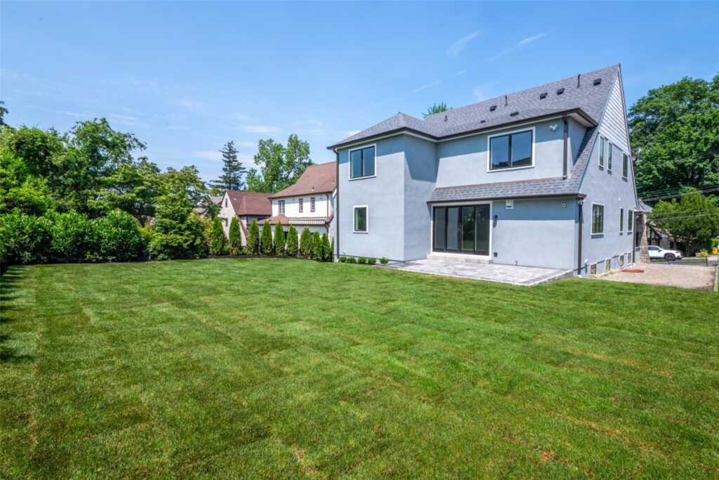 138 Mount Joy Place, New Rochelle, NY 10801 - Photo 36 of 39