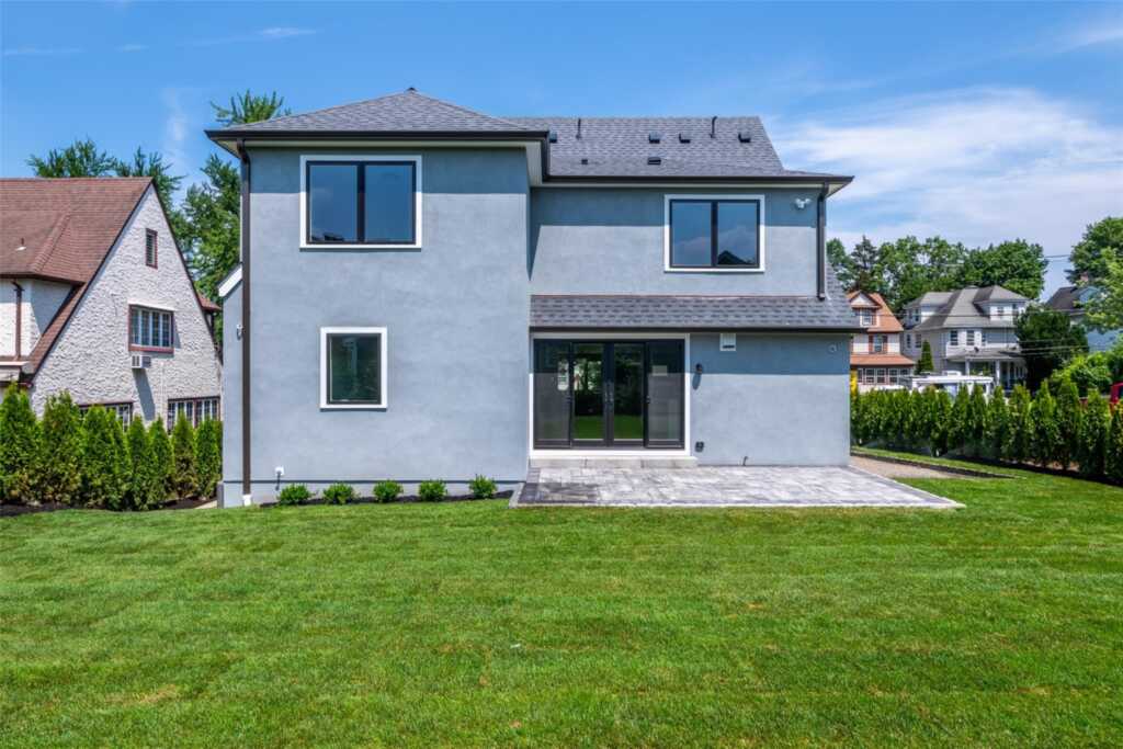 138 Mount Joy Place, New Rochelle, NY 10801 - Photo 37 of 39
