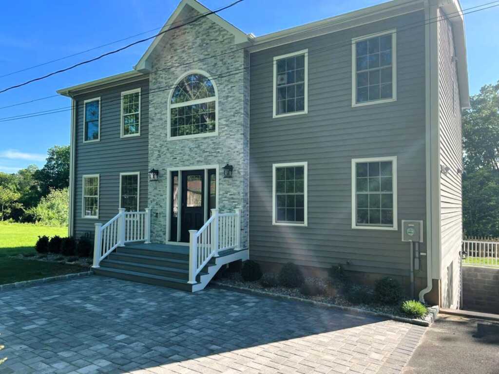 377 Jeffrey Place, Valley Cottage, NY 10989