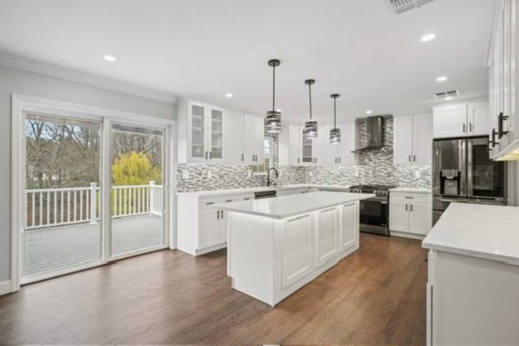 377 Jeffrey Place, Valley Cottage, NY 10989 - Photo 10 of 34