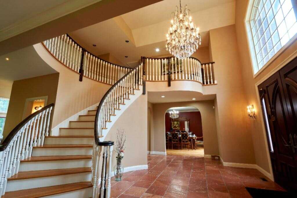 637 Mountain Road, New City, NY 10956 - Photo 5 of 36
