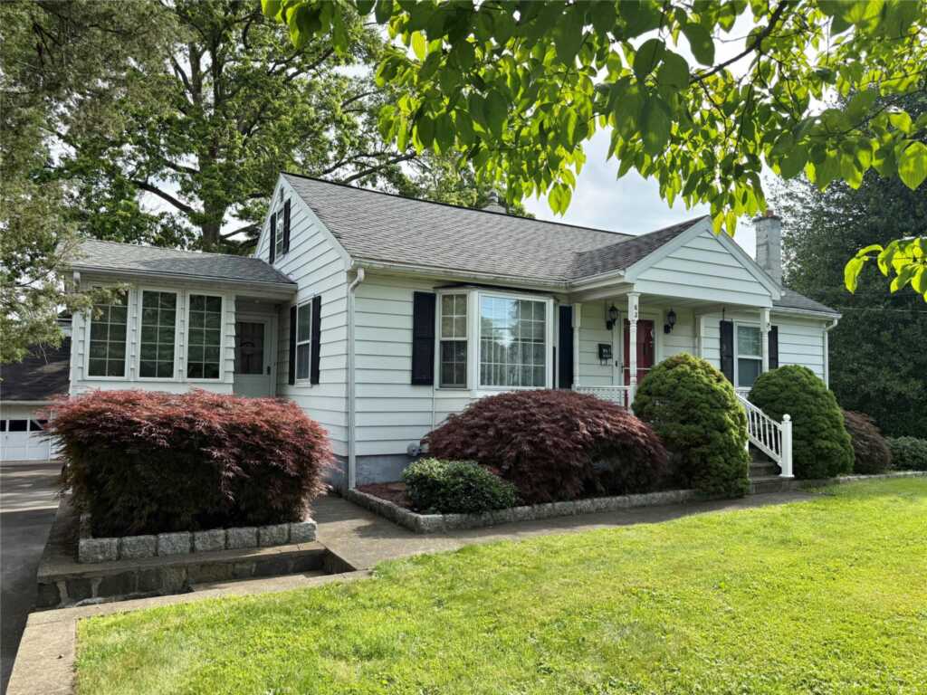63 Washburns Lane, Stony Point, NY 10980