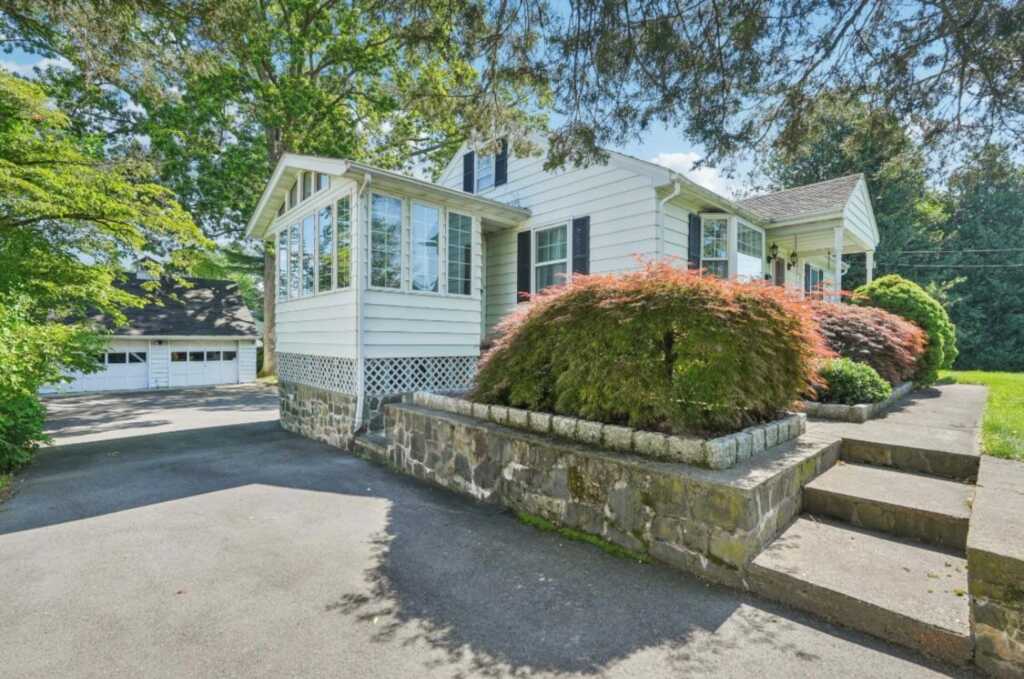 63 Washburns Lane, Stony Point, NY 10980 - Photo 3 of 26
