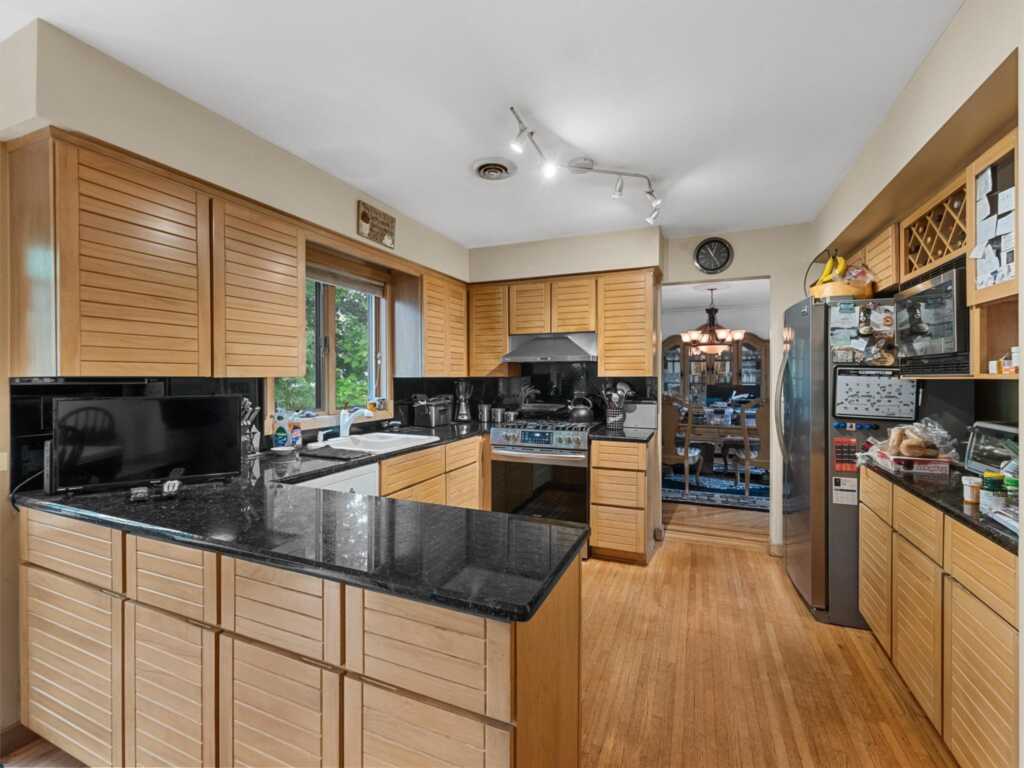 1 Carlton Court, New City, NY 10956 - Photo 10 of 36