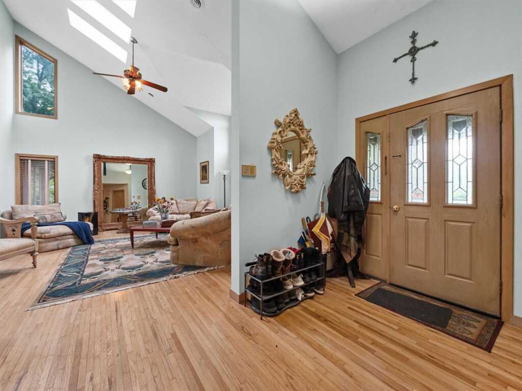 1 Carlton Court, New City, NY 10956 - Photo 4 of 36