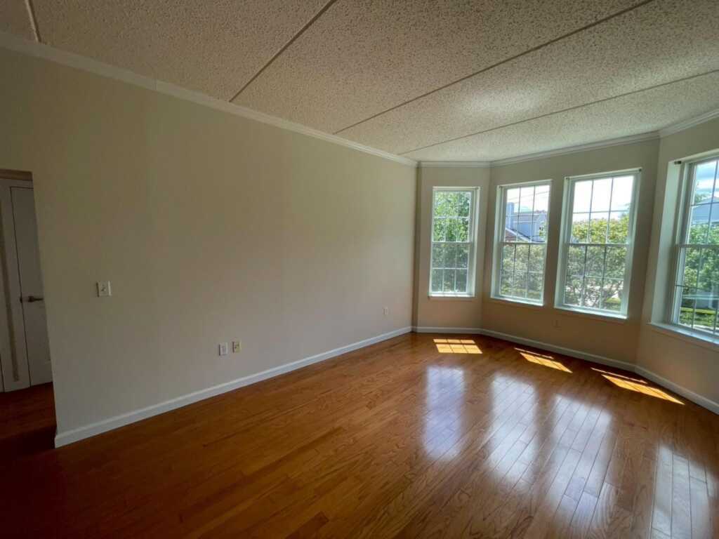 31 Greenridge Avenue, Unit #2J, White Plains, NY 10605