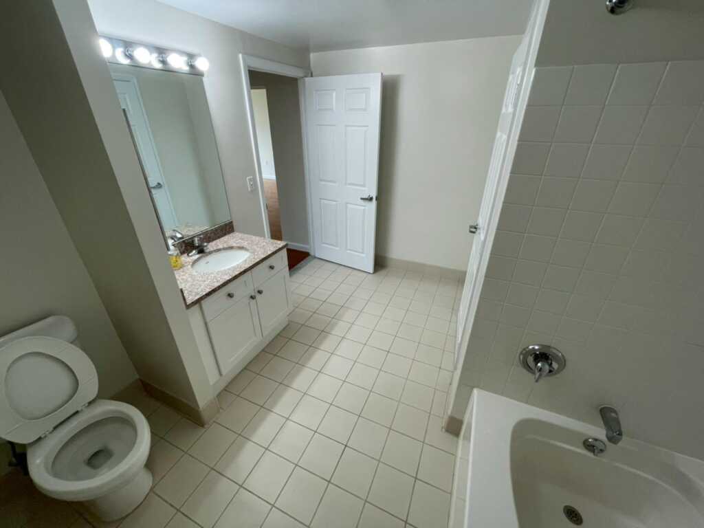 31 Greenridge Avenue, Unit #2J, White Plains, NY 10605 - Photo 12 of 26