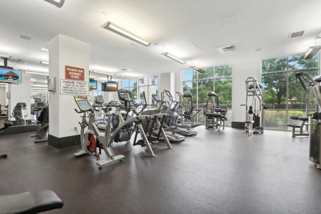 31 Greenridge Avenue, Unit #2J, White Plains, NY 10605 - Photo 19 of 26