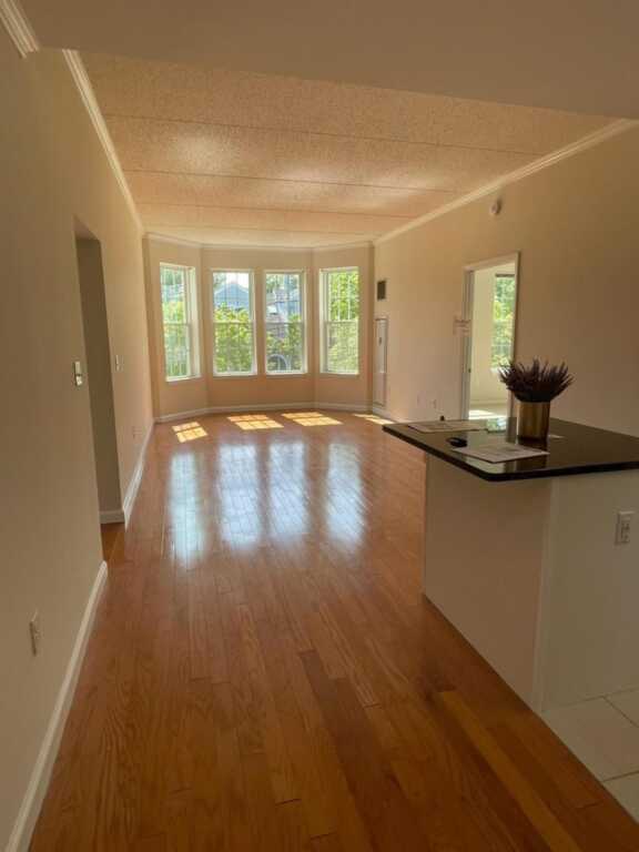 31 Greenridge Avenue, Unit #2J, White Plains, NY 10605 - Photo 2 of 26
