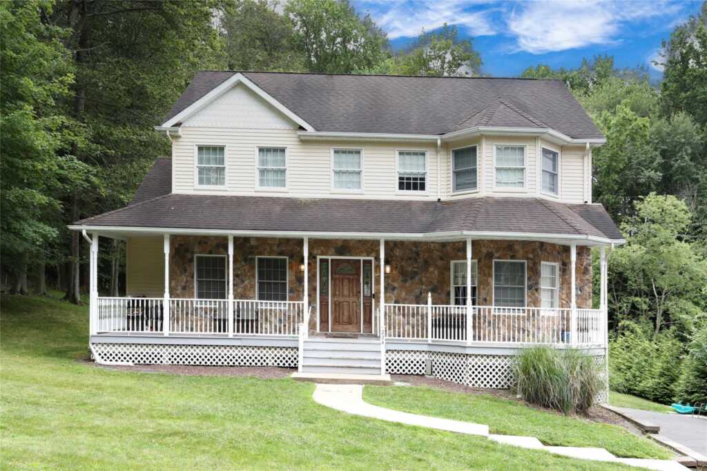 224 Highland Avenue, Pearl River, NY 10965
