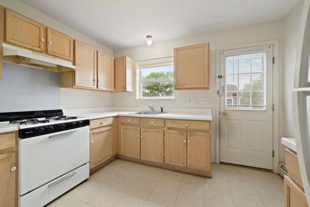180 Depew Avenue, Nyack, NY 10960 - Photo 12 of 29