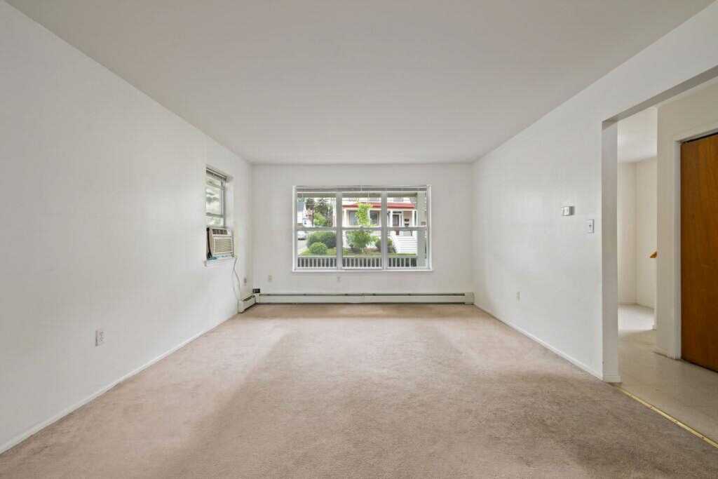 180 Depew Avenue, Nyack, NY 10960 - Photo 5 of 29