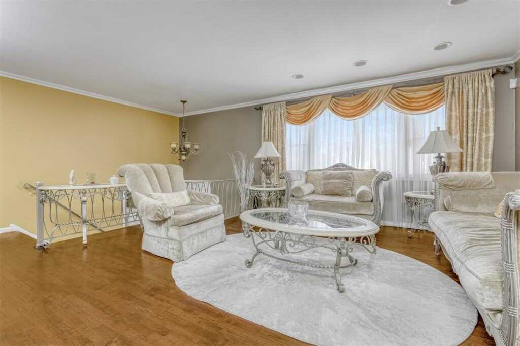 83 Burda Place, New City, NY 10956 - Photo 4 of 13