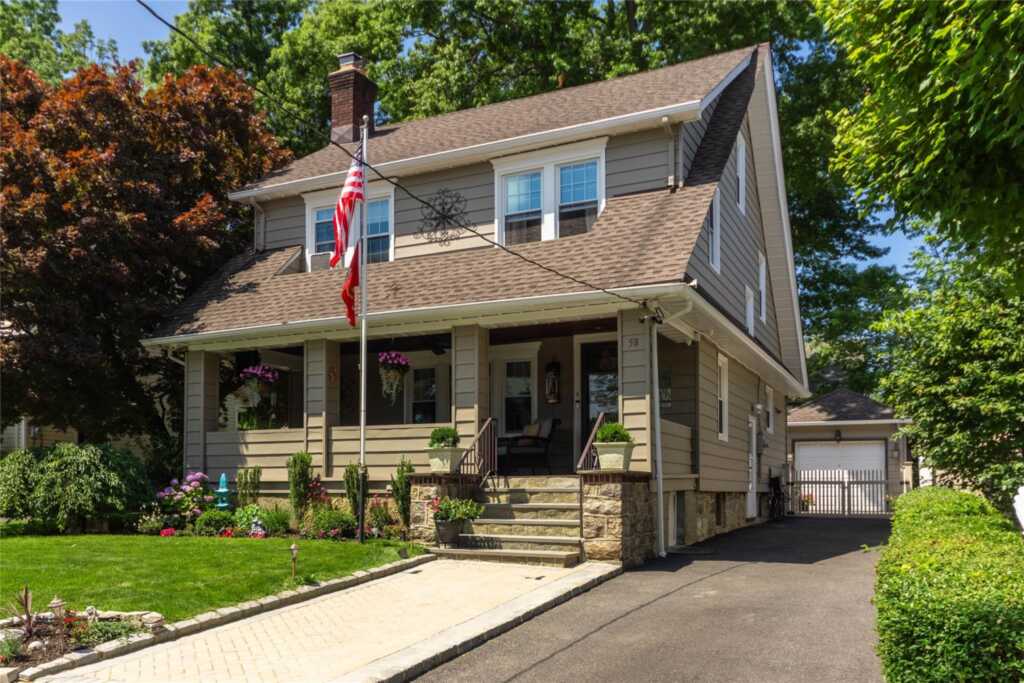 58 Hillside Avenue, New Rochelle, NY 10801 - Photo 2 of 28
