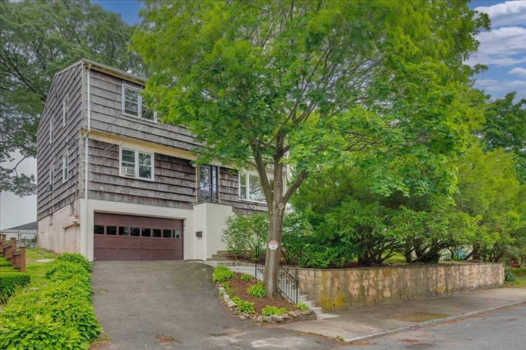 32 Brady Avenue, New Rochelle, NY 10805