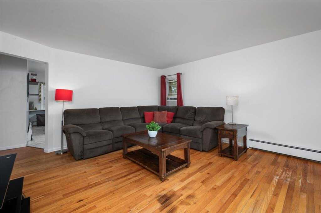 32 Brady Avenue, New Rochelle, NY 10805 - Photo 8 of 33