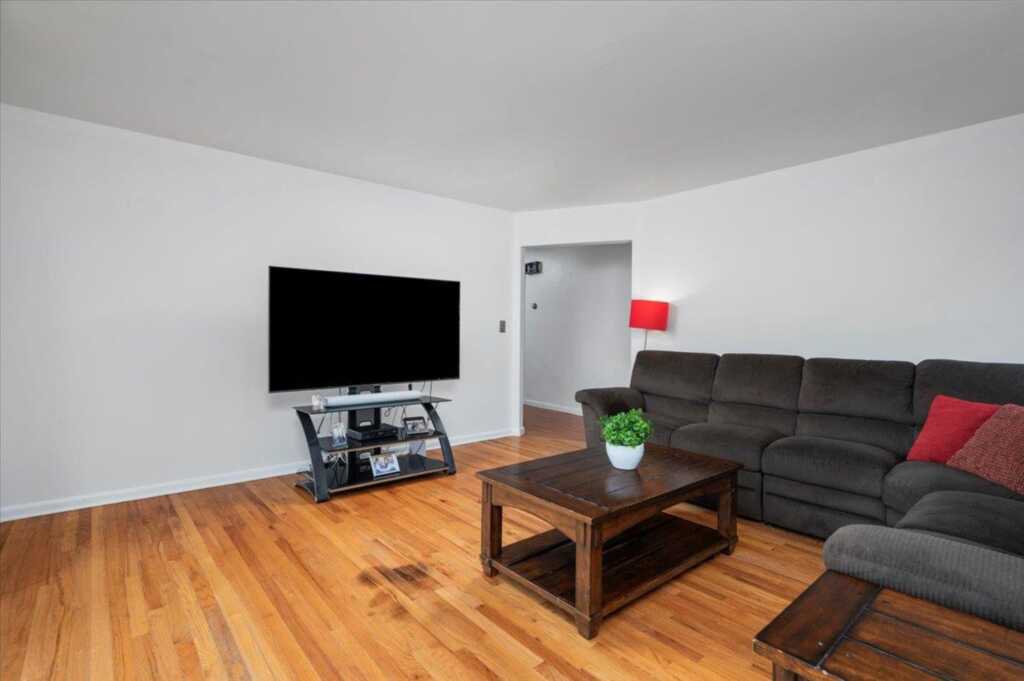 32 Brady Avenue, New Rochelle, NY 10805 - Photo 9 of 33