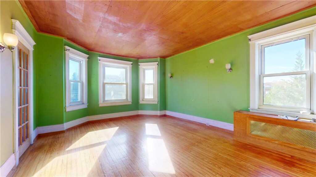 14 Hamilton Avenue, New Rochelle, NY 10801 - Photo 18 of 33