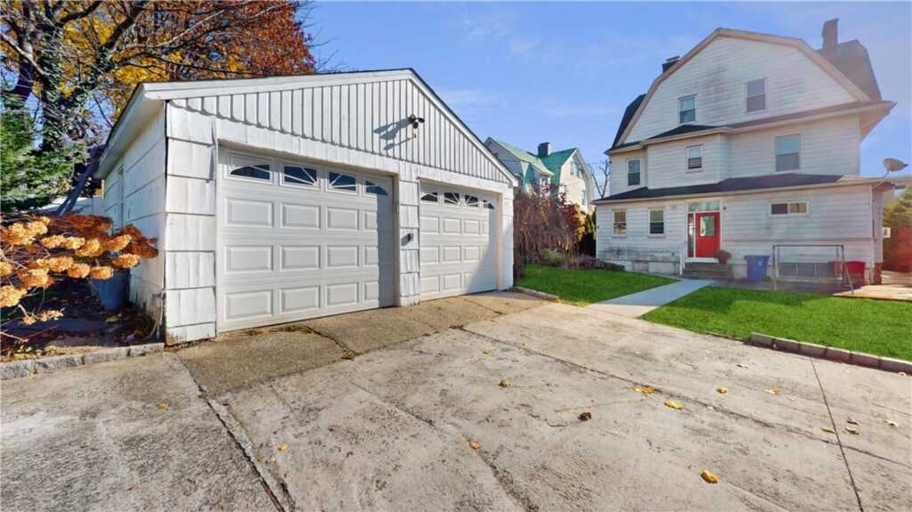 14 Hamilton Avenue, New Rochelle, NY 10801 - Photo 27 of 33