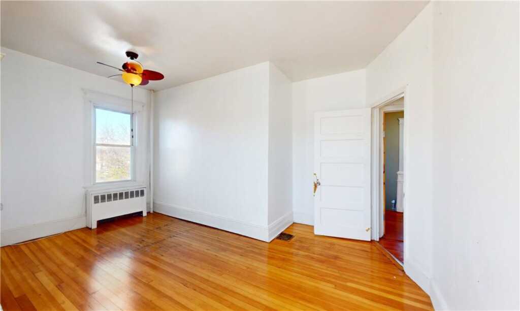 14 Hamilton Avenue, New Rochelle, NY 10801 - Photo 8 of 33