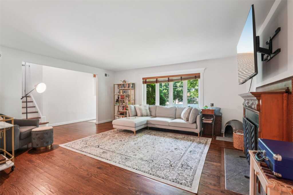 46 Red Hill Road, New City, NY 10956 - Photo 5 of 45