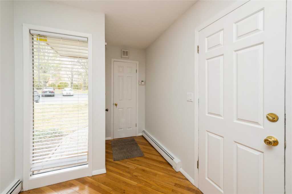 99 Brush Hollow Close, Rye, NY 10573 - Photo 3 of 38