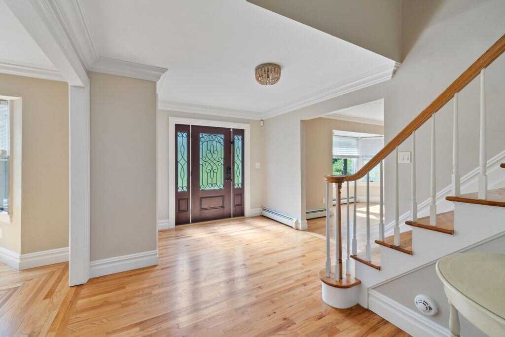 24 Westgate Road, Suffern, NY 10901 - Photo 3 of 49